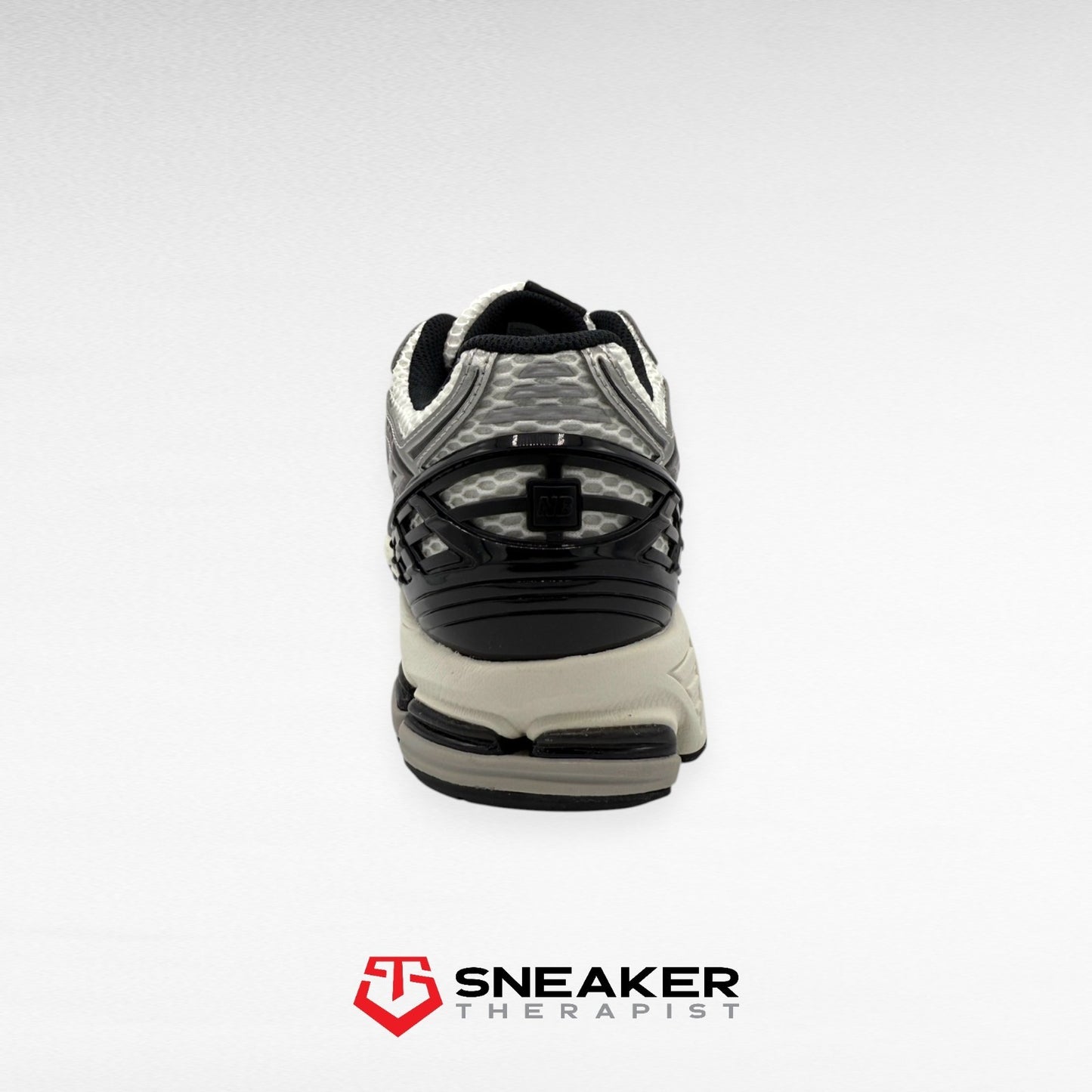 New Balance 1906R 'Silver Metallic Black' SKU: M1906RER Gr. 36 | 45 | 46.5
