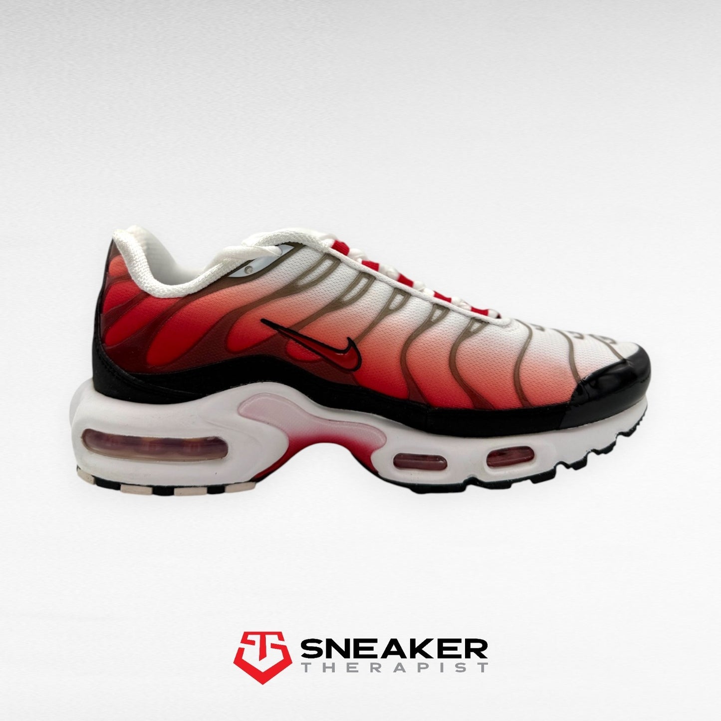 Nike Air Max Plus 'White Black University Red' HM9611-100 Gr. 38.5 | 39 | 42