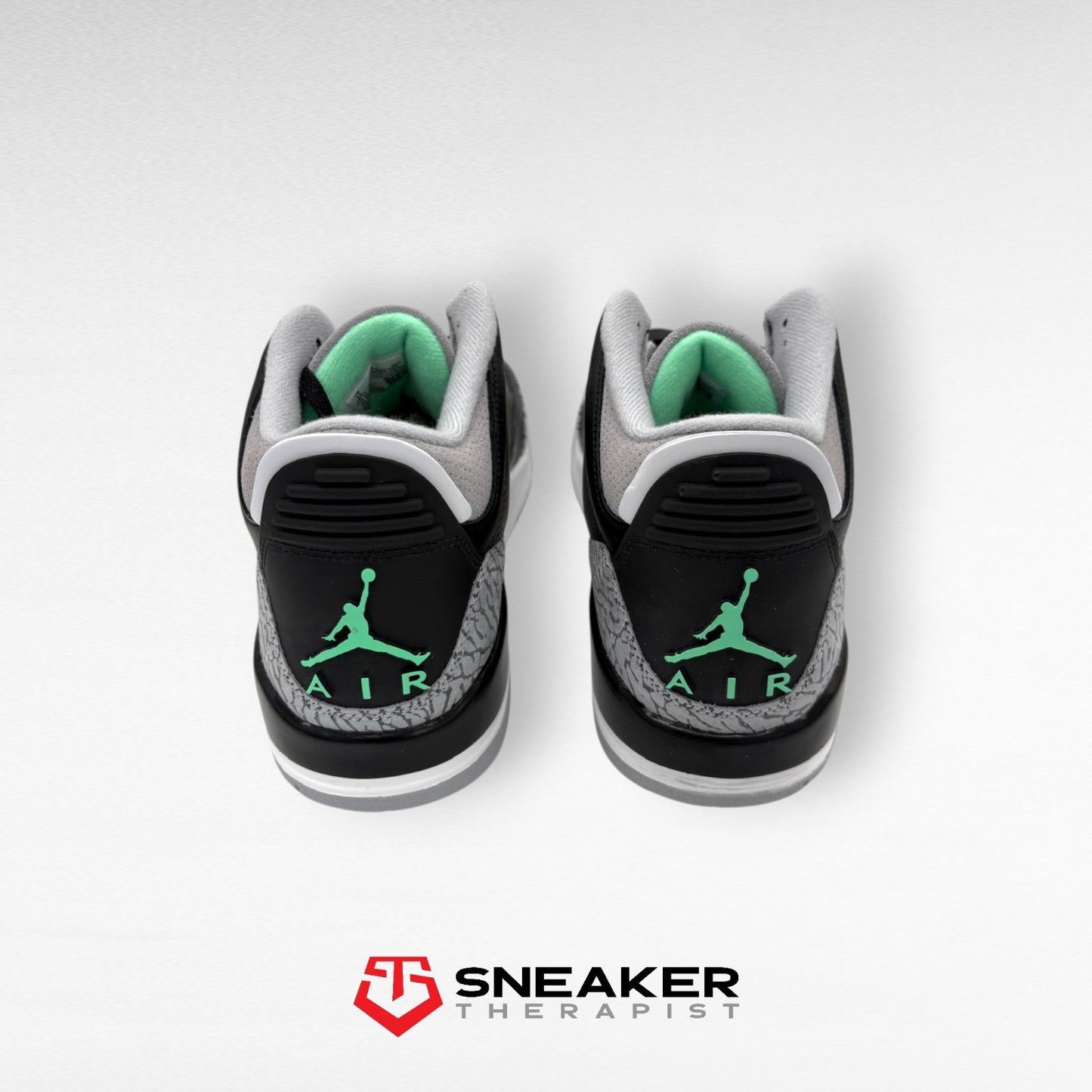 Nike Air Jordan 3 Retro 'Green Glow' SKU CT8532 031 Gr. 42 | 42.5 | 43 | 44 etc.