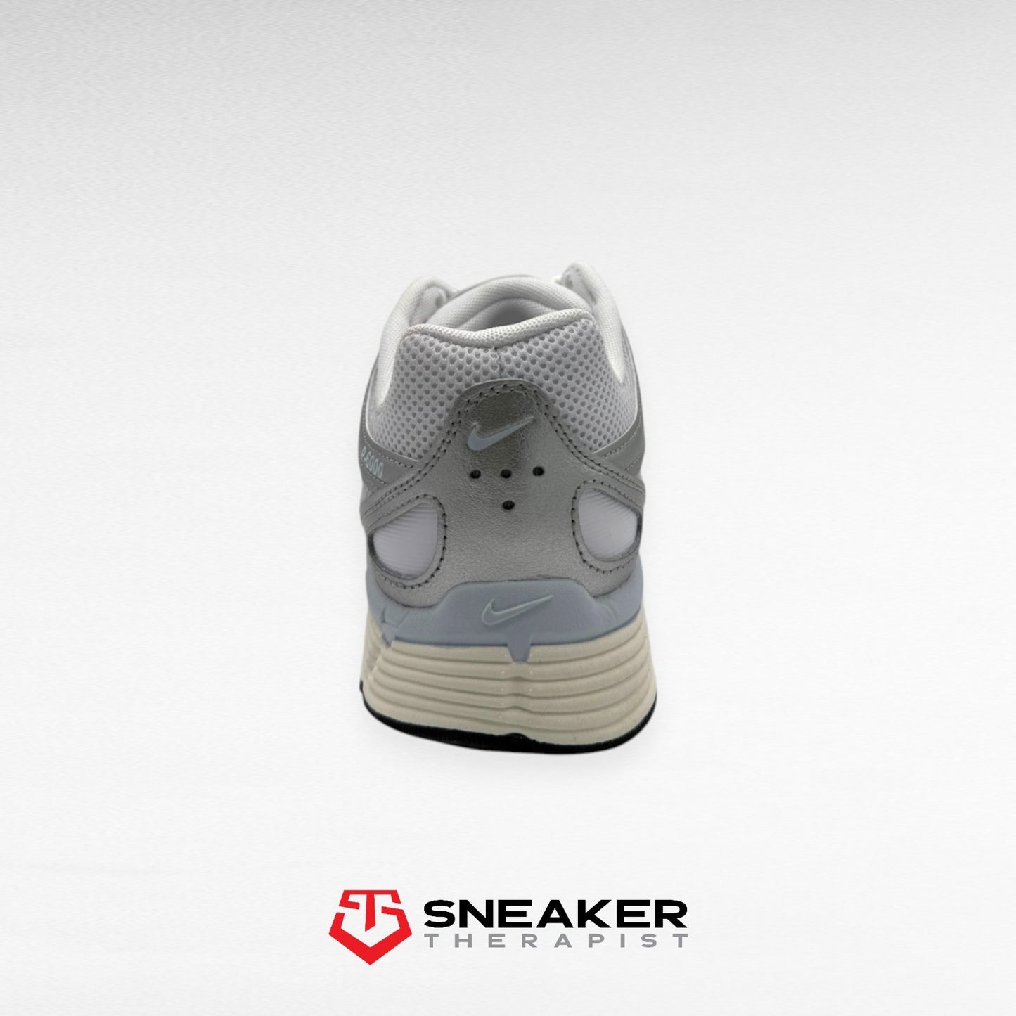 Nike Wmns P-6000 'White Metallic Silver' - BV1021-106 - Größe 36.5 & 41