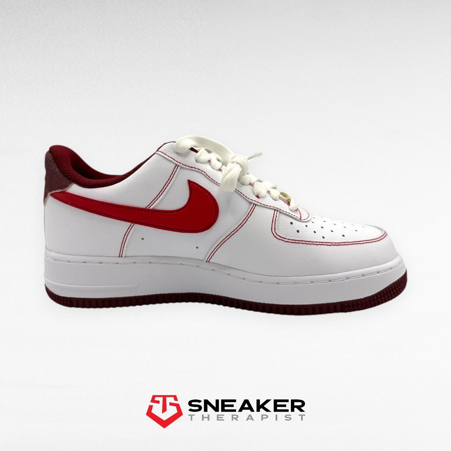 Nike Air Force 1 '07 'White University Red' SKU: DA8478-101 Gr. 41 | 43 | 44
