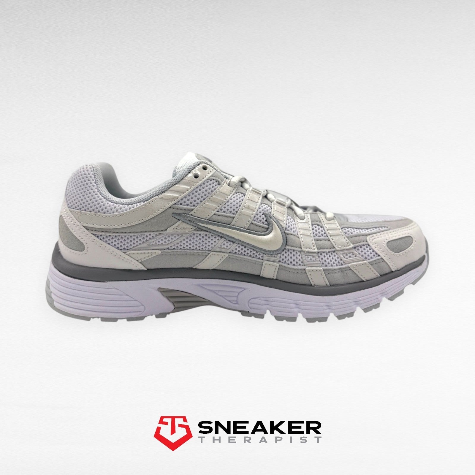 Nike Wmns P-6000 'Metallic Summit White' FV6603-101 Gr. 38 | 38.5 | 39 | 40.5