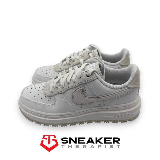 Nike Air Force 1 Luxe 'Triple White' SKU: DD9605 100 Gr. 39 | 40 | 40.5 | 41