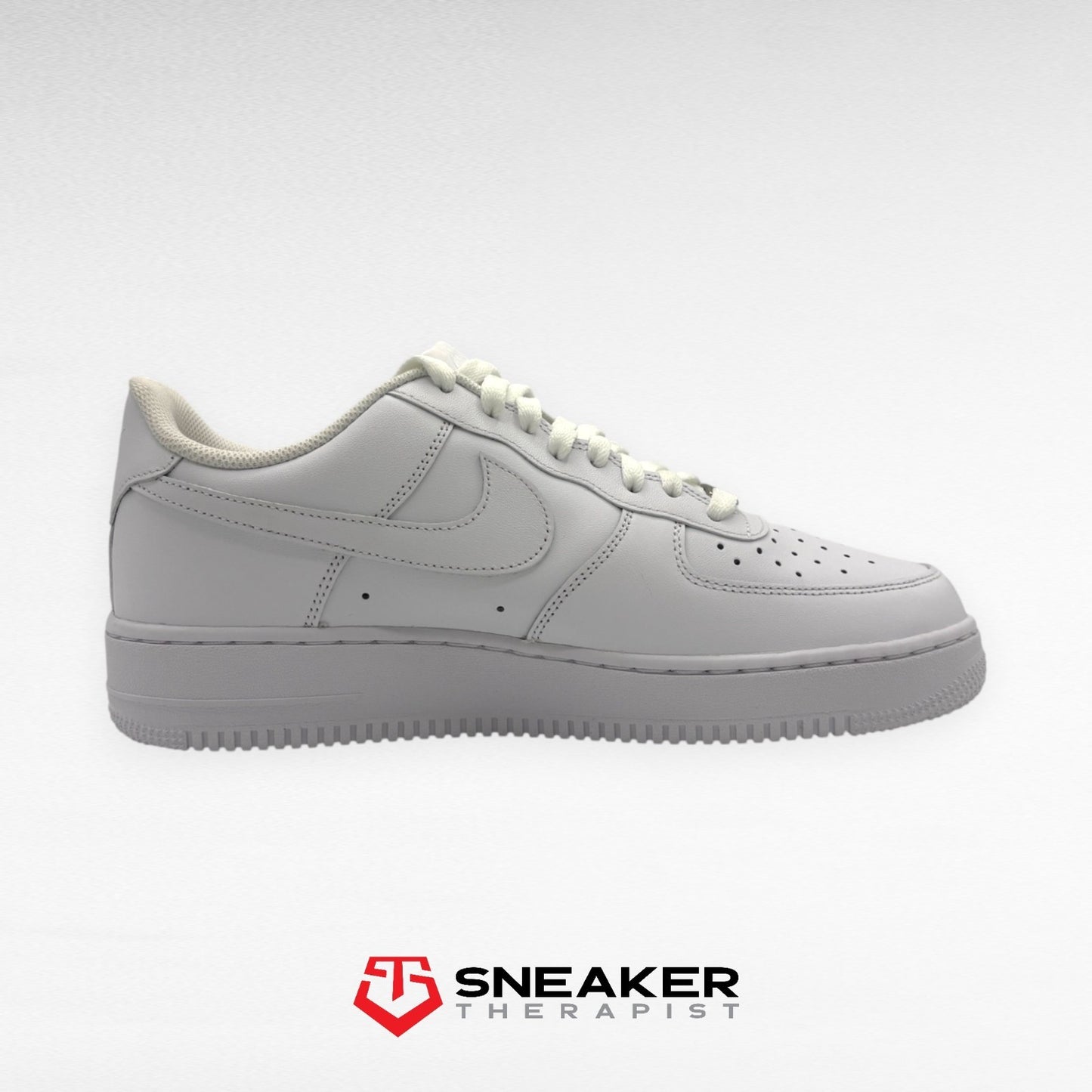 Nike Air Force 1 '07 'Triple White' SKU: CW2288-111 all sizes | alle Größen