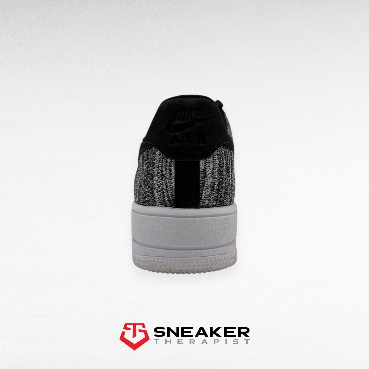 Nike Air Force 1 Flyknit Low 2.0 'Oreo' 2025 SKU: AV3042-001 Refurbished