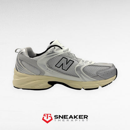 New Balance 530 'White Metallic Silver' SKU: MR530TA Gr. EUR 45 | US 11