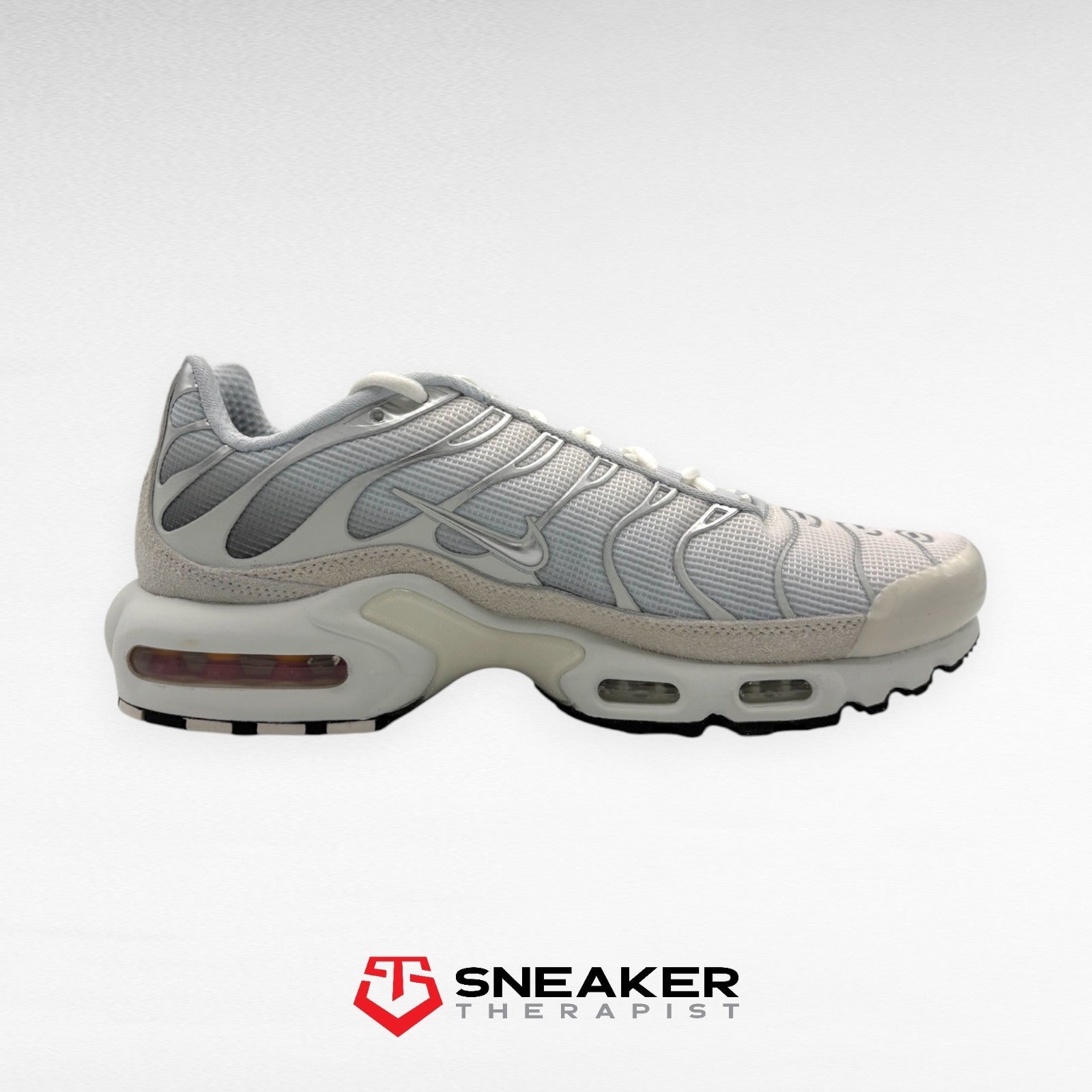 Nike Air Max Plus 'Pure Platinum' SKU: FN7813-001 Gr. 41 | 42 | 42.5 | 43 | 44