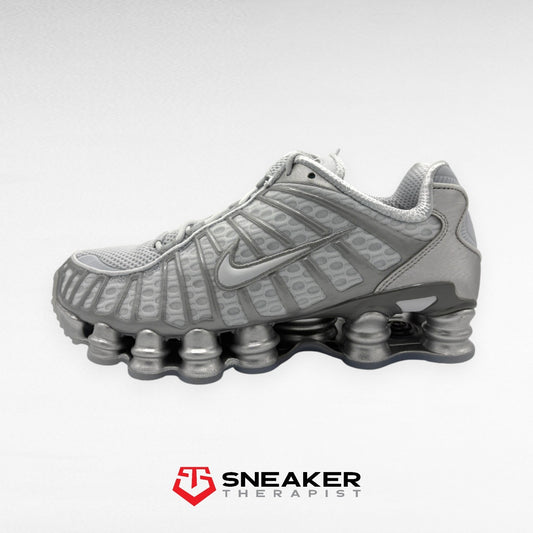 Nike Wmns Shox TL 'Chrome' SKU: AR3566-003 Gr. 40, 40.5 & 44