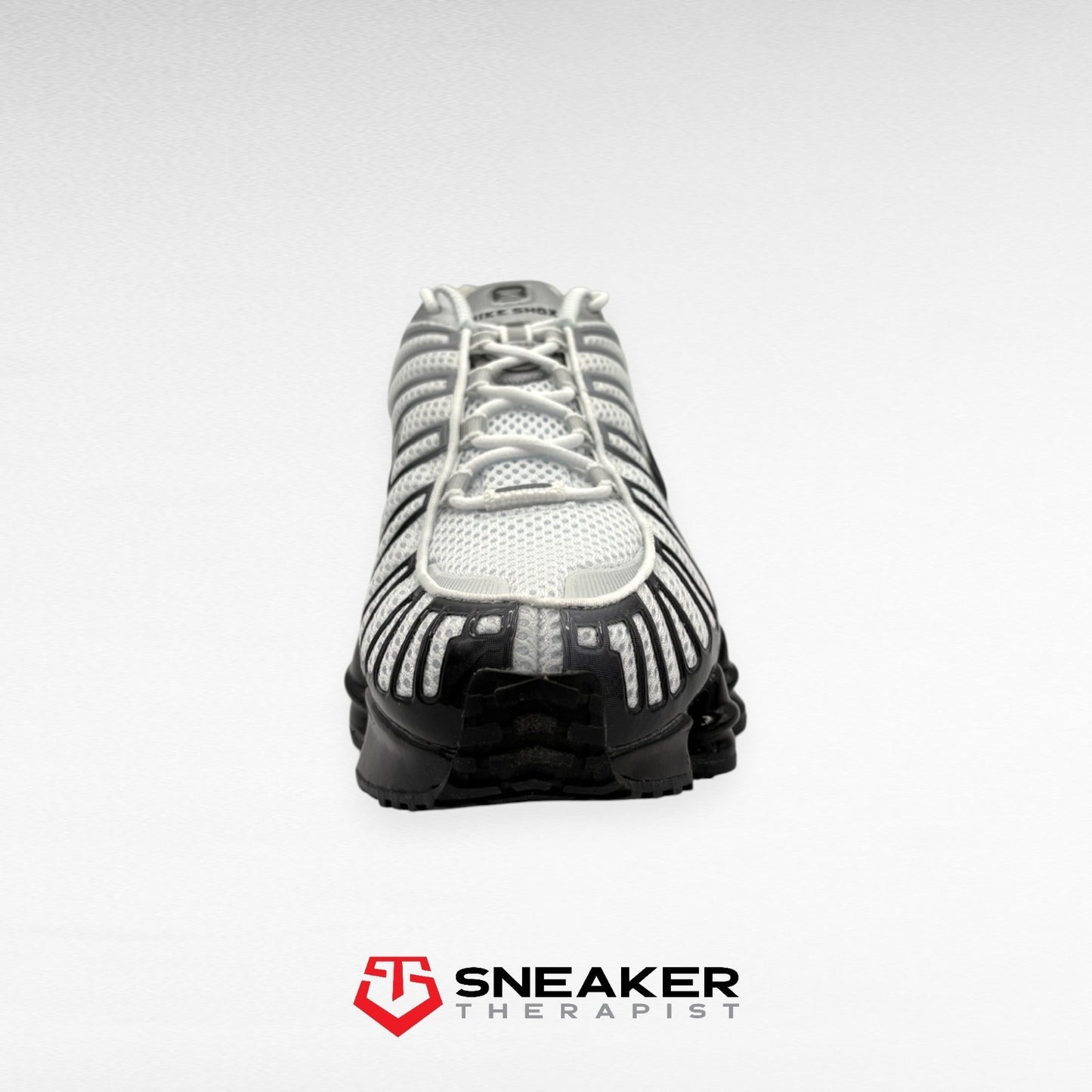 Nike Wmns Shox TL 'Metallic Silver Black' SKU: HQ4049-001 Gr. 39 & 40.5