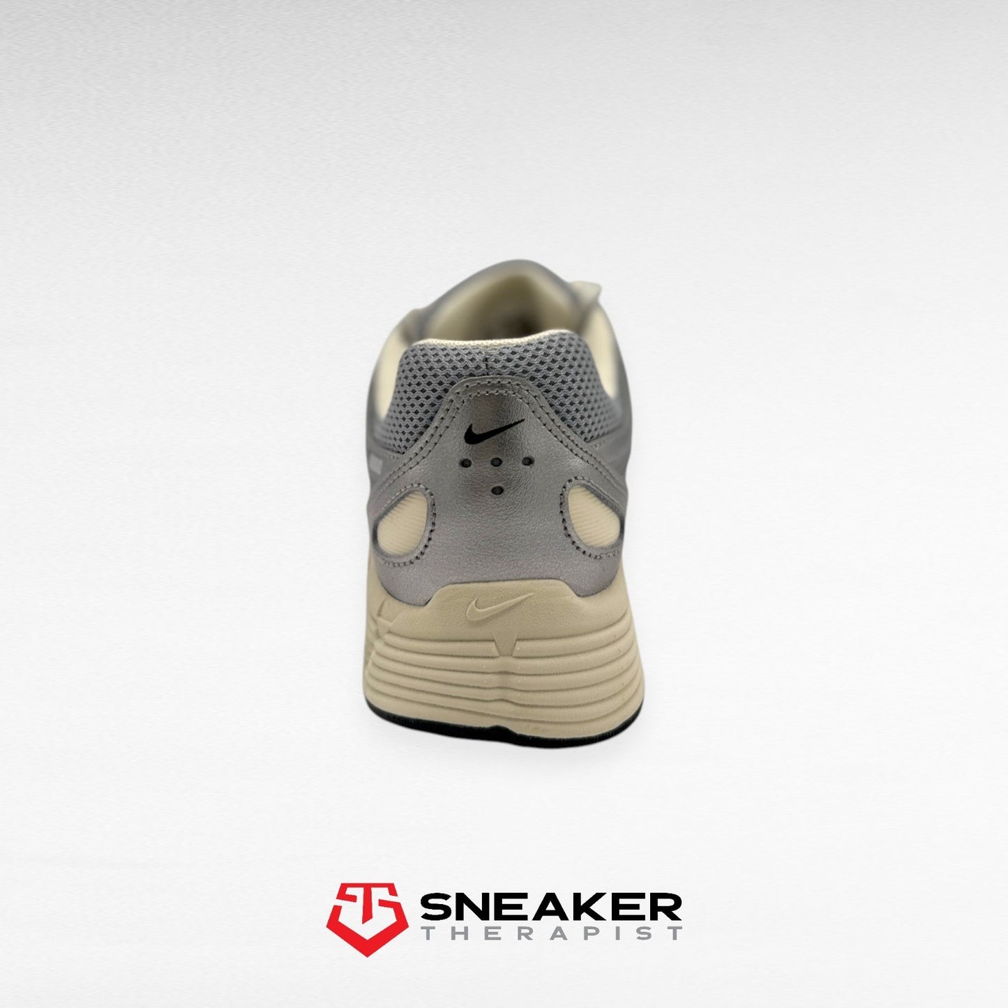 Nike P-6000 GS 'Metallic Silver' - HV5064-006 - Größe 38.5 | 39 | 40