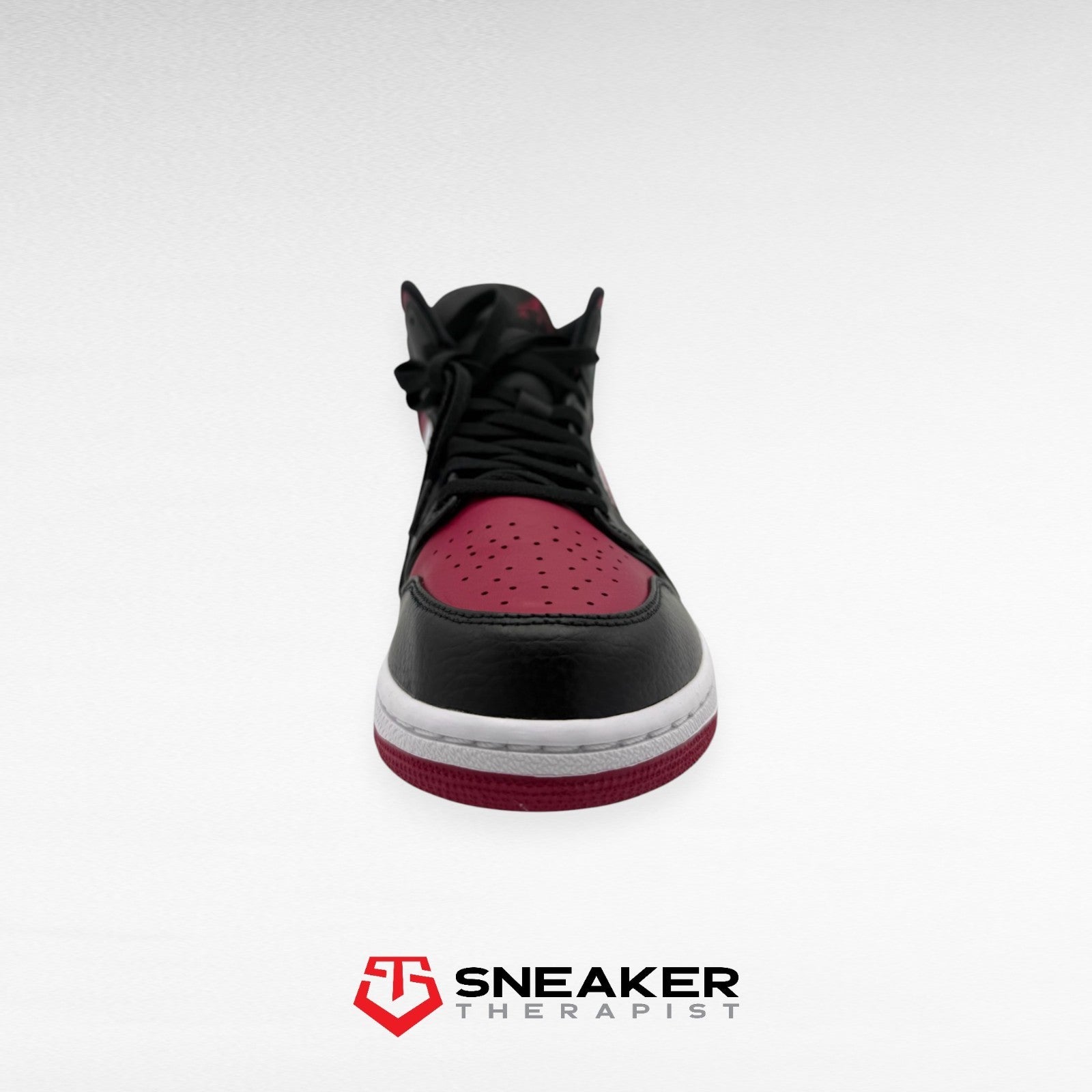 Nike Air Jordan 1 Mid 'Noble Red' SKU: 554724-066 Gr. 41 & 42.5 