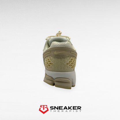 Nike Wmns Air Zoom Vomero 5 'Beach' SKU: HQ0458-200 Gr. 40 | 40.5 | 42 | 42.5