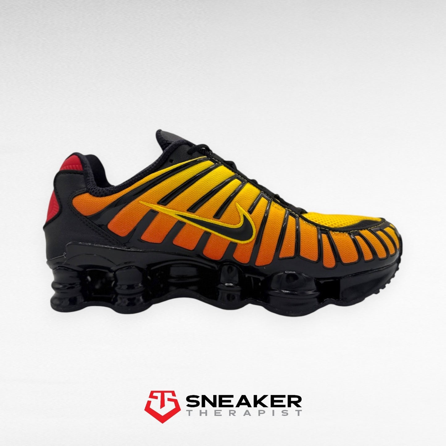 Nike Shox TL 'Sunrise Gradient' SKU: AV3595-004 Gr. 42.5 & 44