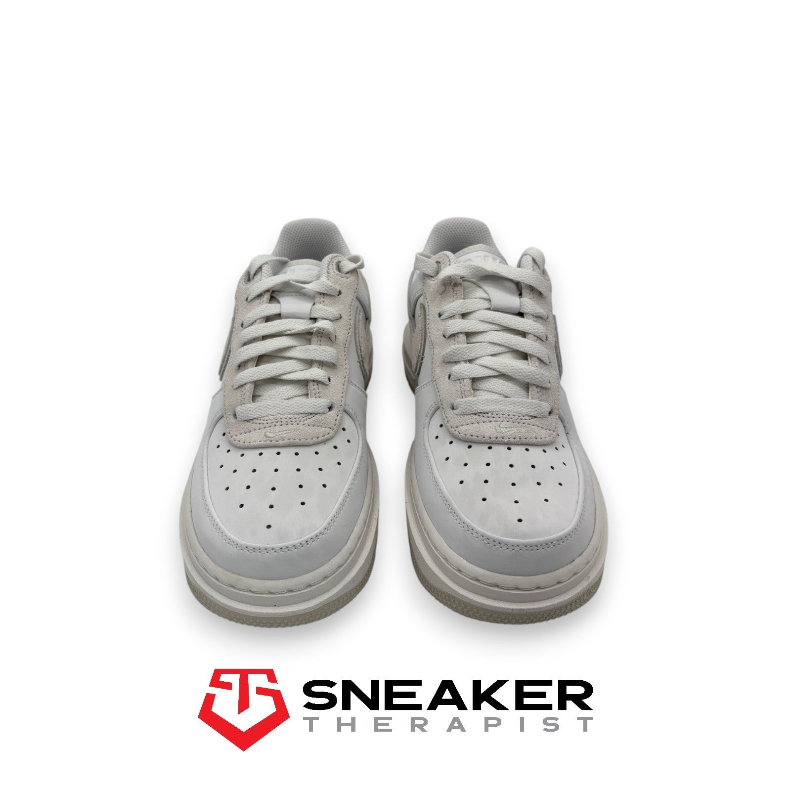 Nike Air Force 1 Luxe 'Triple White' SKU: DD9605 100 Gr. 39 | 40 | 40.5 | 41