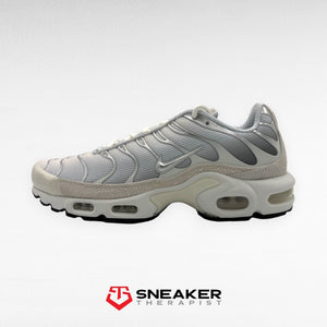 Nike Air Max Plus 'Pure Platinum' SKU: FN7813-001 Gr. 41 | 42 | 42.5 | 43 | 44