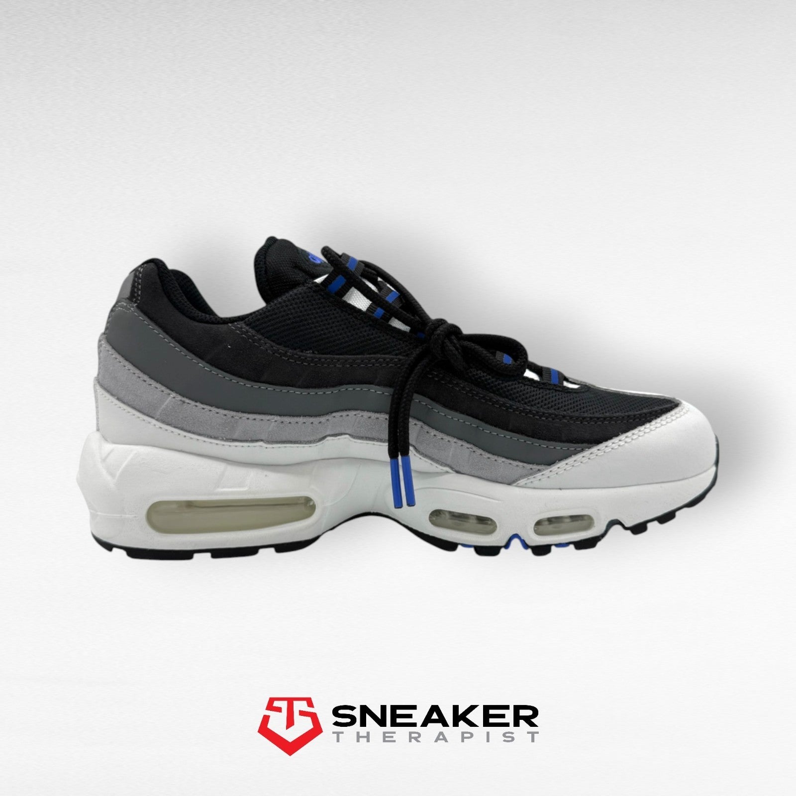 Nike Air Max 95 'Black Medium Blue' SKU: DH4754-001 Gr. 41 | 42.5 | 44 | 45 | 46