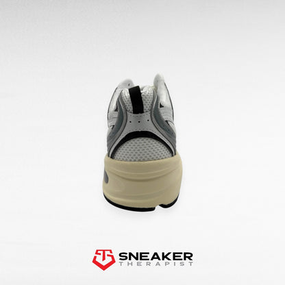 New Balance 530 'Silver Metallic Black Cement' SKU: U530ESA Gr. 45 & 46.5