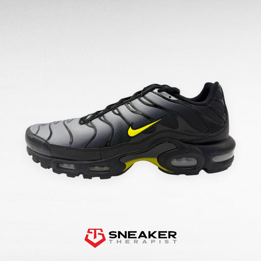 Nike Air Max Plus 'Wolf Grey Opti Yellow' SKU: DM0032-012 Gr. 43 | 45.5 | 46