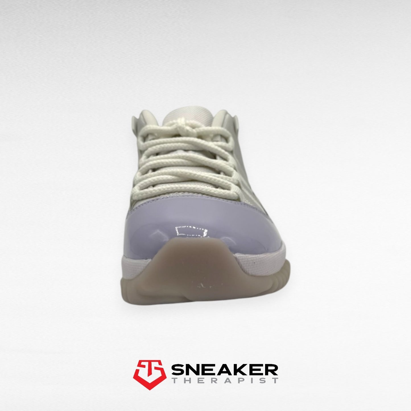 Nike Wmns Air Jordan 11 Retro Low 'Pure Violet' SKU: AH7860-101 Gr. 36 | 37.5