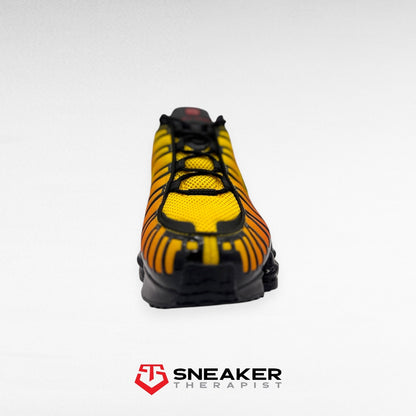 Nike Shox TL 'Sunrise Gradient' SKU: AV3595-004 Gr. 42.5 & 44