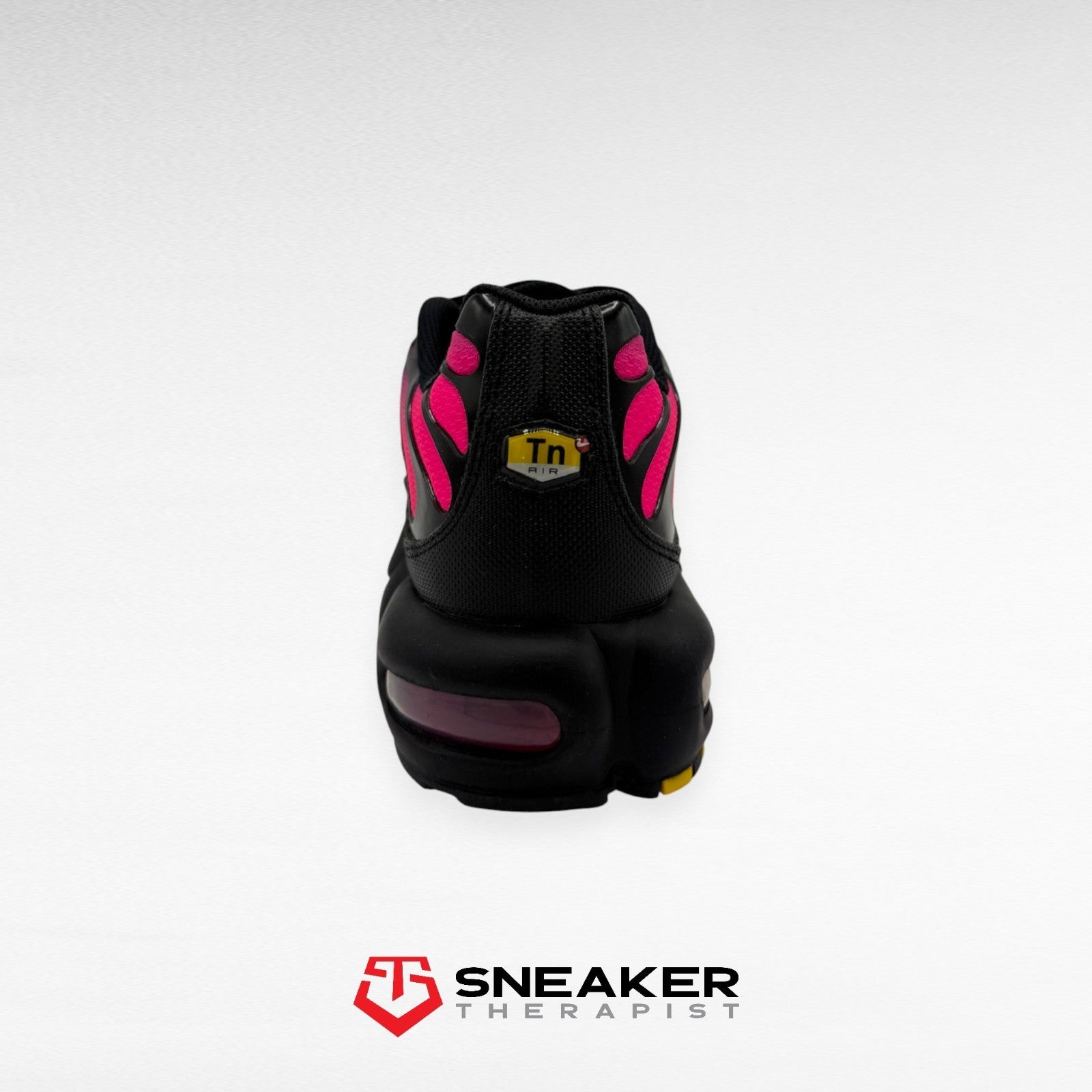 Nike Air Max Plus 'Black Laser Fuchsia' - DM0032-020 - Größe 43 | 44 | 45 | 45.5
