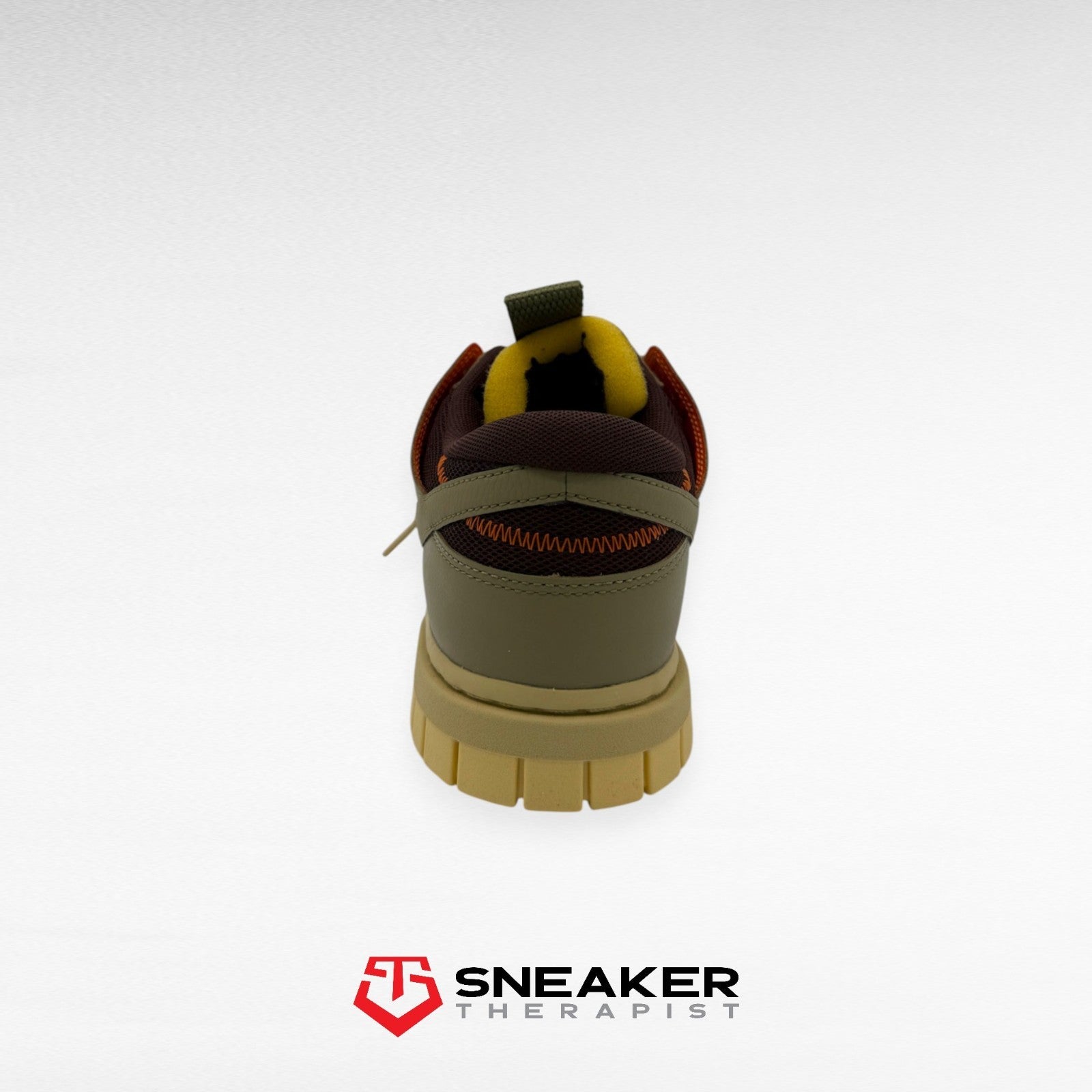 Nike Air Dunk Jumbo 'Medium Olive' SKU: DV0821 200 44 & 45