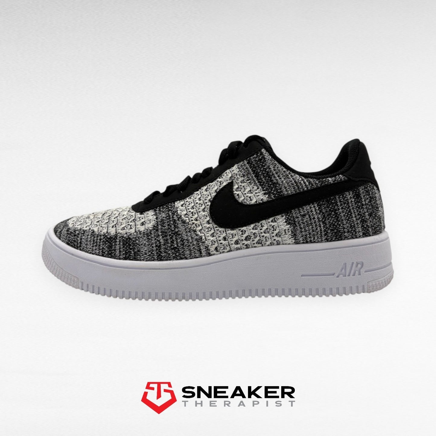 Nike Air Force 1 Flyknit Low 2.0 'Oreo' 2025 SKU: AV3042-001 Refurbished
