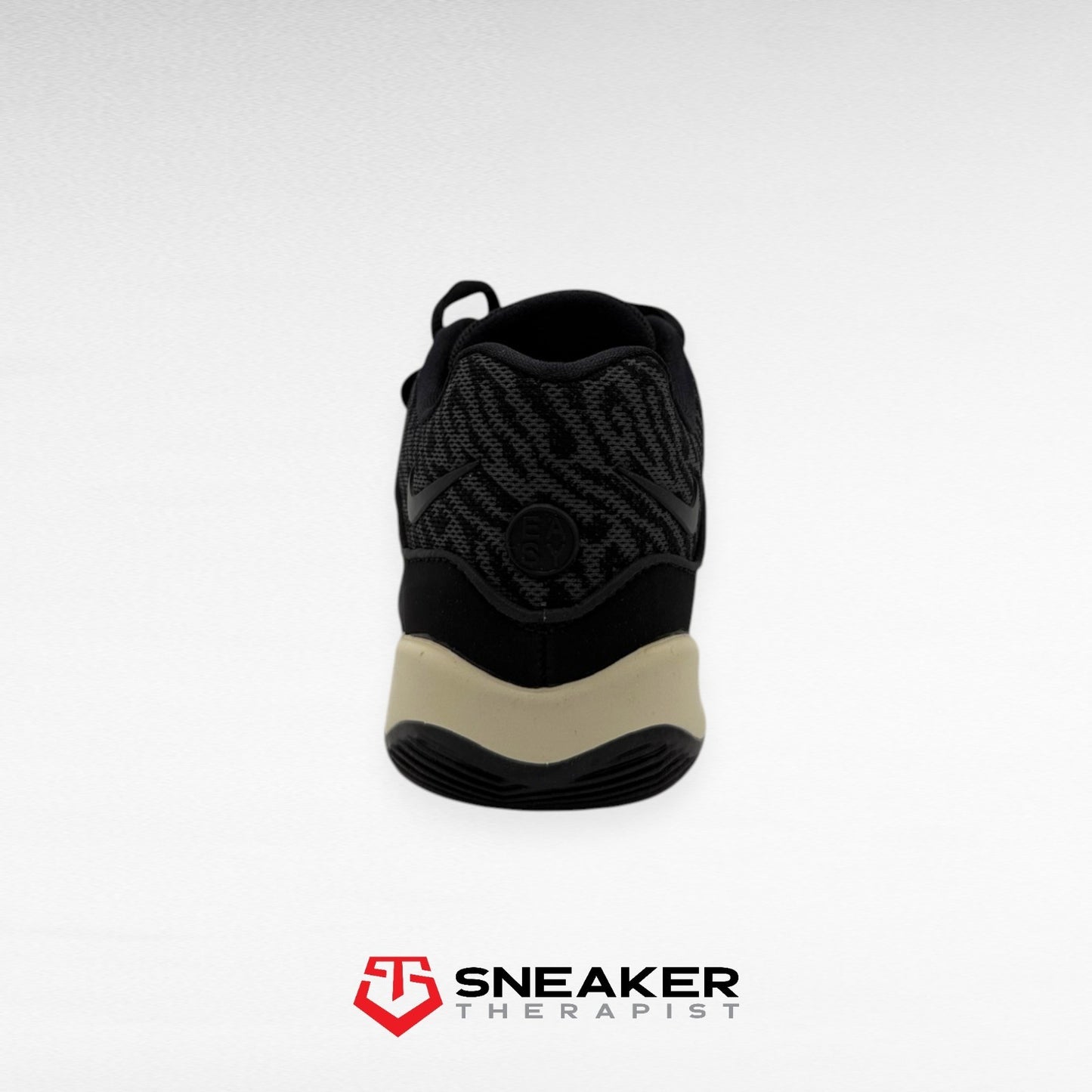 Nike KD 16 NRG 'Boardroom' SKU: DV2917-003 Gr. 37.5 & 39