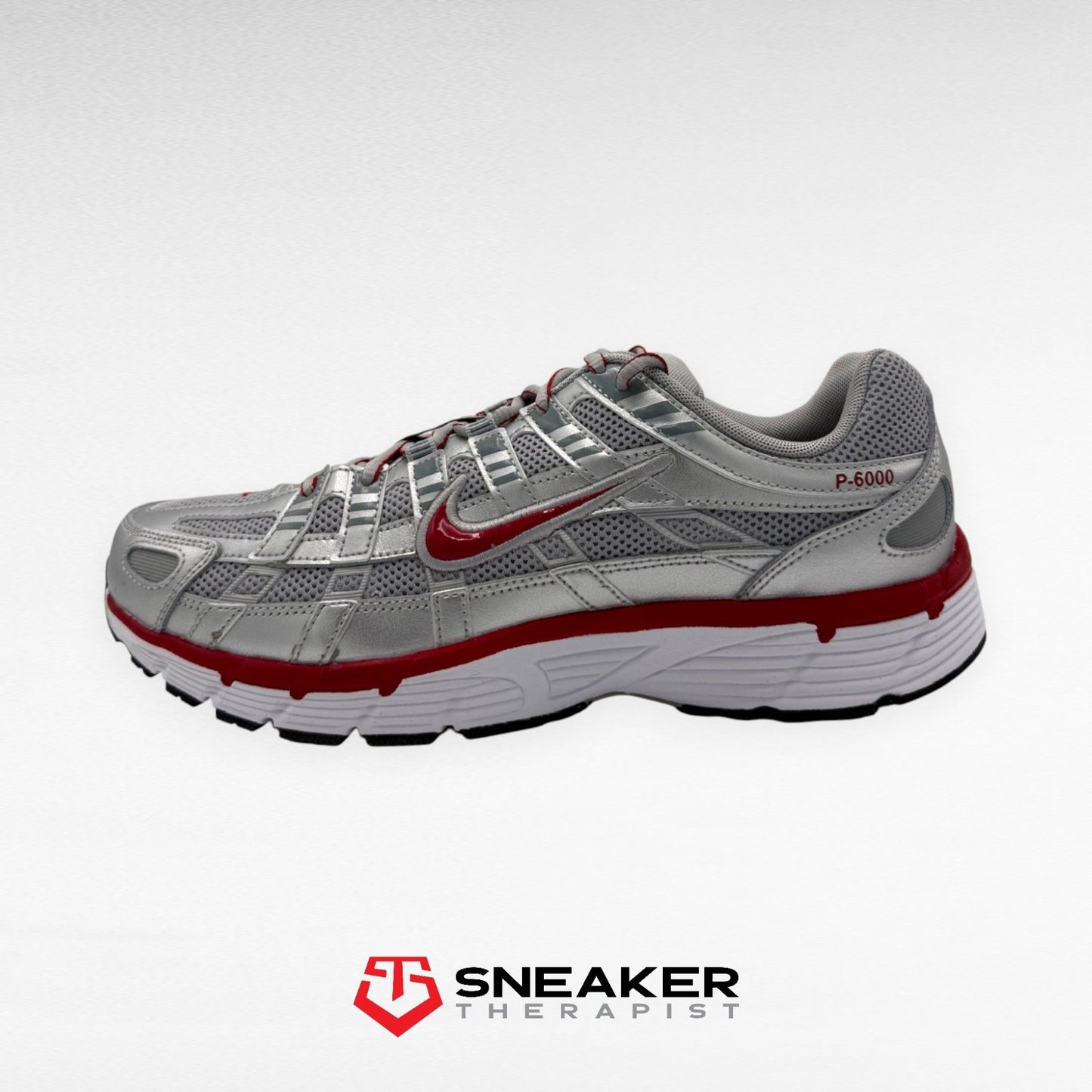 Nike P-6000 'Metallic Silver Gym Red' - CD6404-024 - Größe EU 44.5 | US 10.5